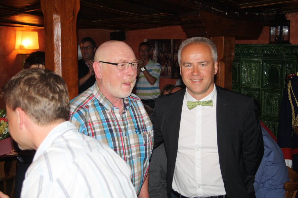 landesehrennadelpeterbucher2015011.jpg